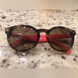 FENDI women sunglasses 🕶️